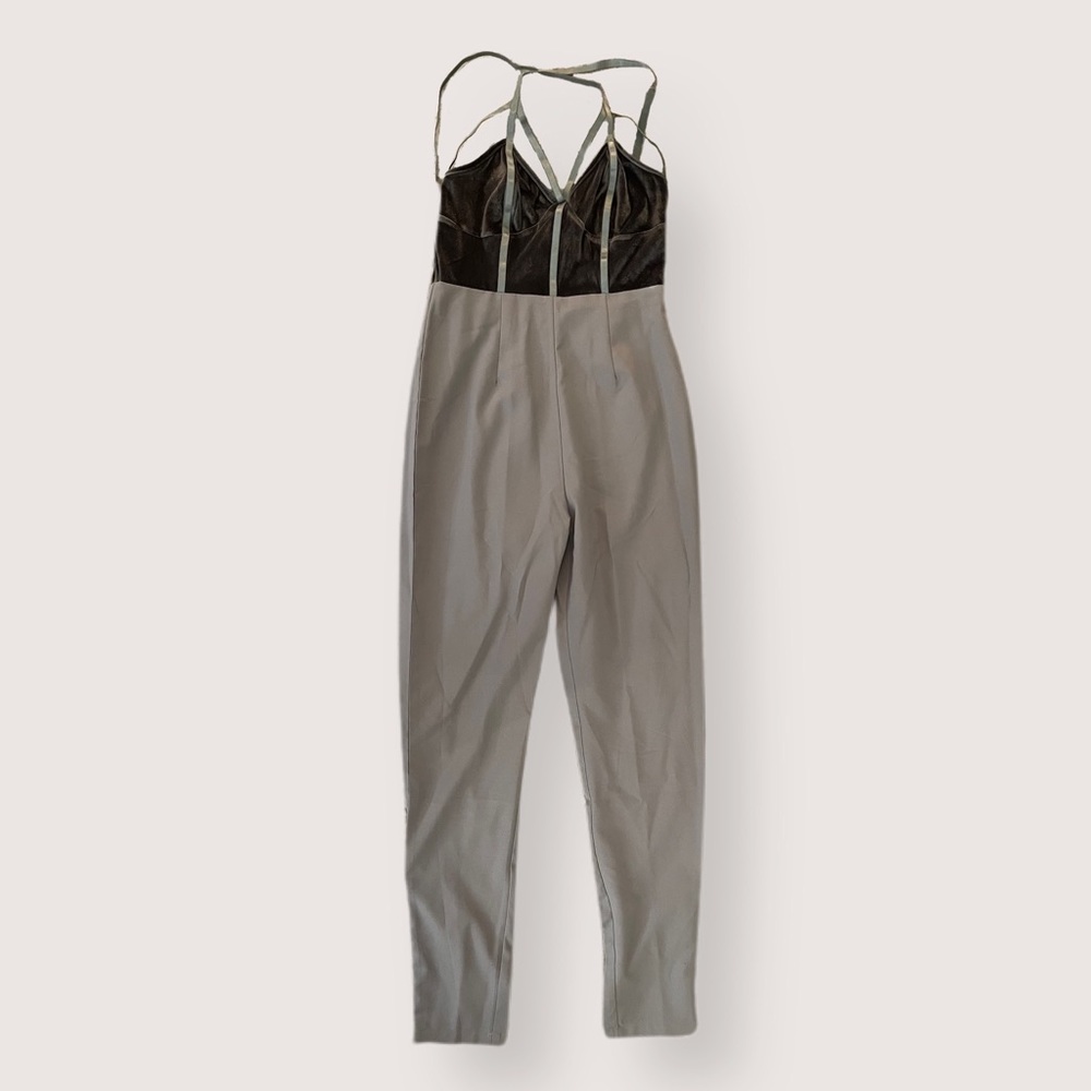 Missguided Velvet & Crepe Binded Jumpsuit | US 6